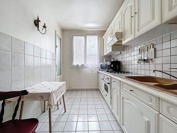 Appartement T1 - Secteur Chatou Hauts 159 000 € **  - Référence  V30010274