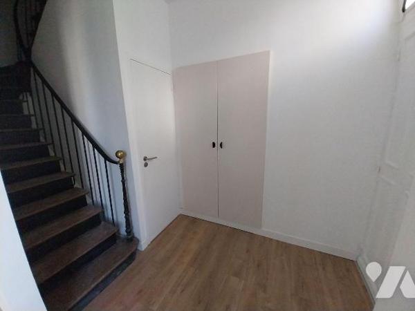 Maison à Vendre à Vitré (35500) en Ille-et-Vilaine

HYPER CENTRE VILLE, venez découvrir cette...