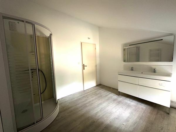 Maison à louer  8 pièces •  Saint-Priest-Taurion