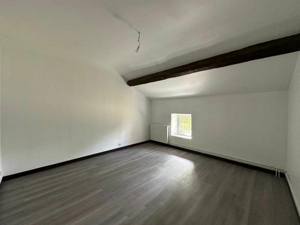 Maison à louer  8 pièces •  Saint-Priest-Taurion