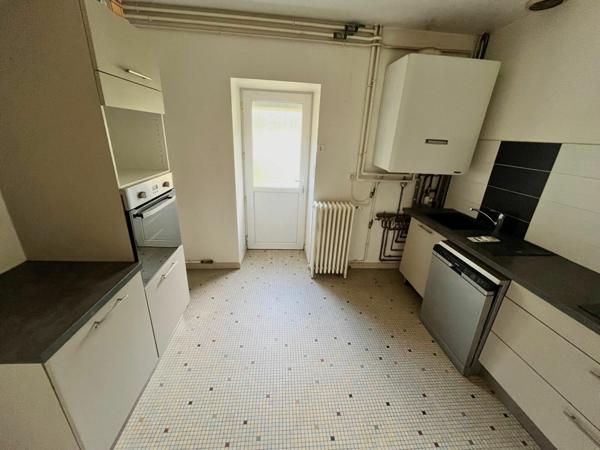 Maison à louer  8 pièces •  Saint-Priest-Taurion