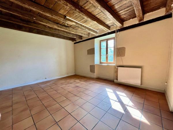 Maison à louer  8 pièces •  Saint-Priest-Taurion