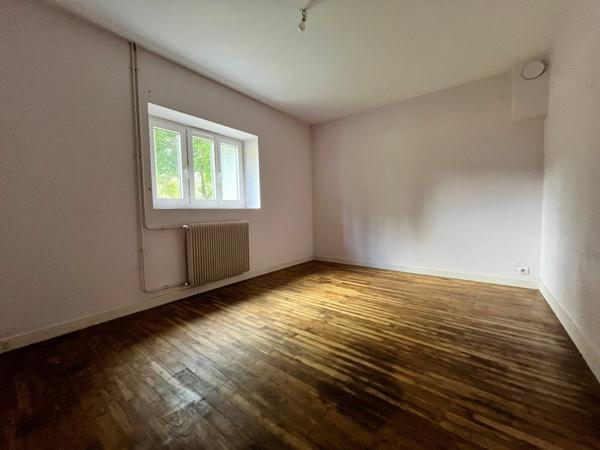 Maison à louer  8 pièces •  Saint-Priest-Taurion