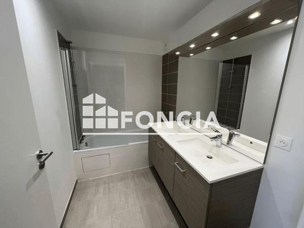 Location Appartement 4 pièces 92.2 m² - 201 RUE DE LA POULE ROUSSE Evry 91000