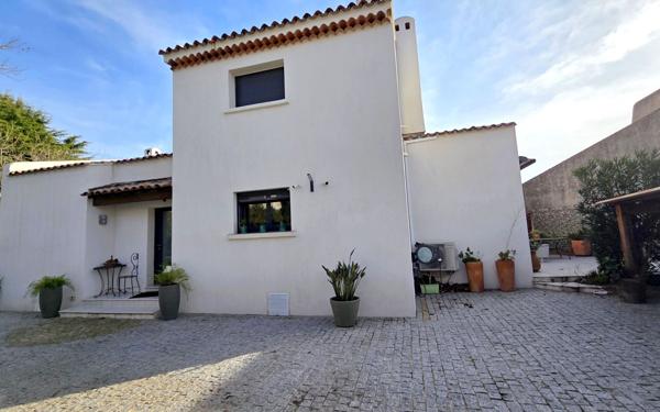 Maison à vendre    4 pièces • 155 m2 Saint-Mandrier-sur-Mer