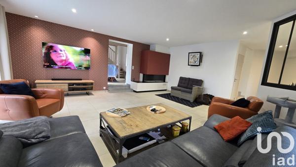 Maison à vendre 10 pièces 249 m² Aiffres