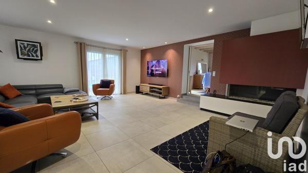 Maison à vendre 10 pièces 249 m² Aiffres