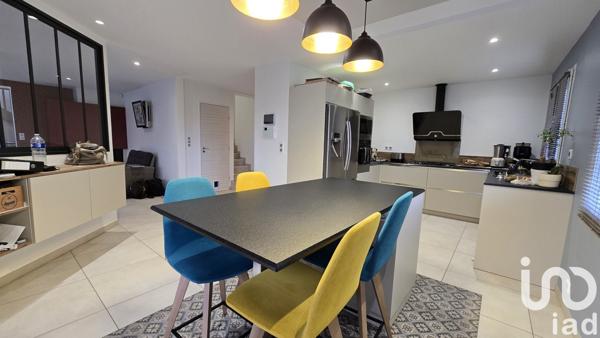 Maison à vendre 10 pièces 249 m² Aiffres