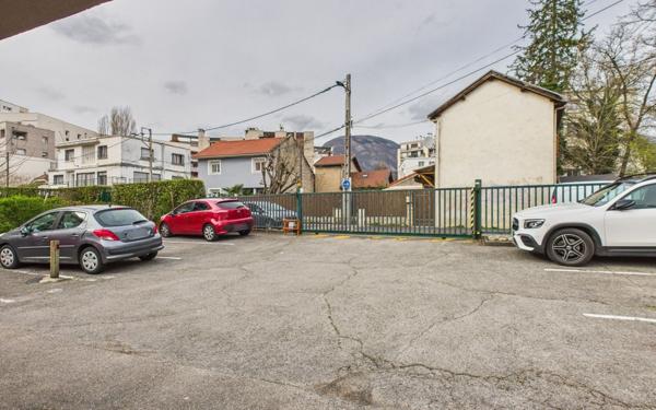 Appartement à vendre    5 pièces • 114 m2 Grenoble