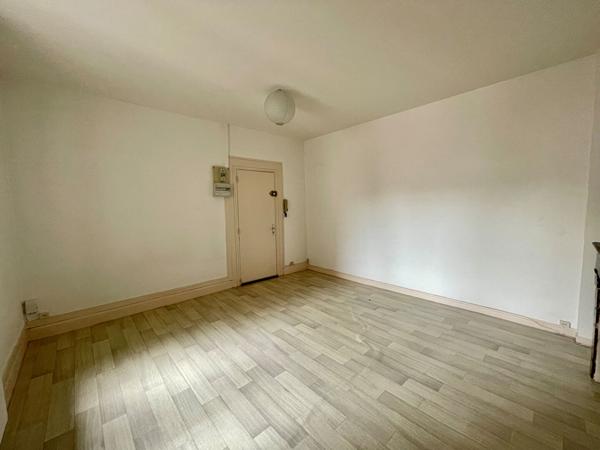 STUDIO 1 PIECE(S) - 23m² - PLACES CHARLES III - NANCY - 3900 HC