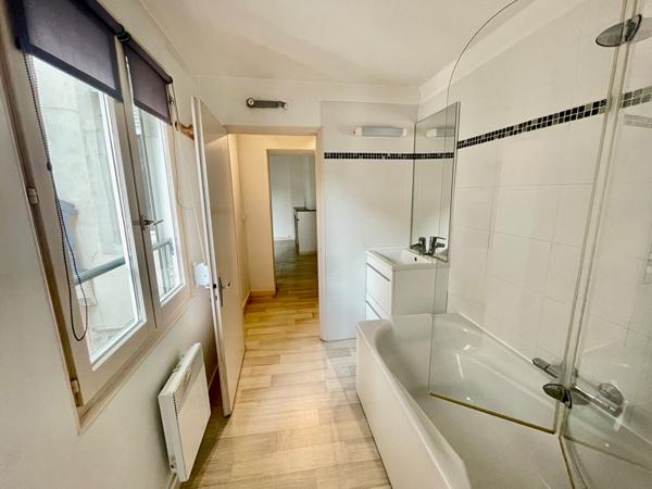 STUDIO 1 PIECE(S) - 23m² - PLACES CHARLES III - NANCY - 3900 HC