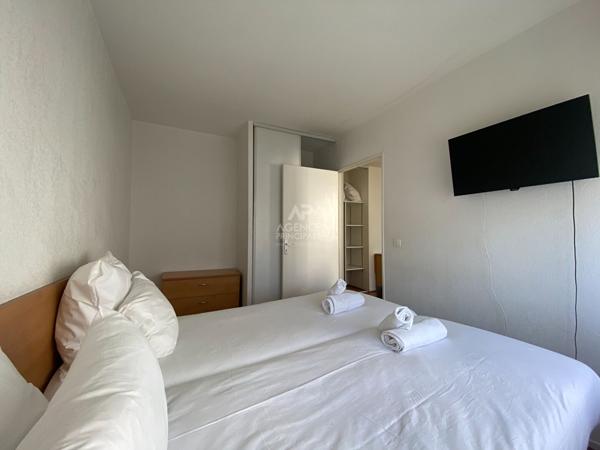 Appartement Nanterre 2 pièce(s) 29 m2 219 000 € **  - Référence  15396