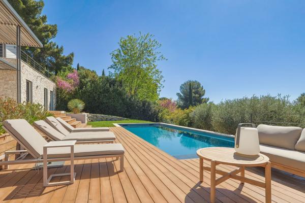 Vente Maison de luxe Aix-en-Provence 7 Pièces 240 m²