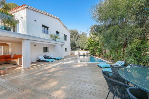 Vente Maison de luxe Bandol 7 Pièces 185 m²