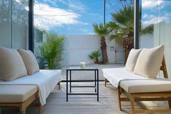 APPARTEMENT TYPE 2 / JARDIN / PISCINE / STATIONNEMENT