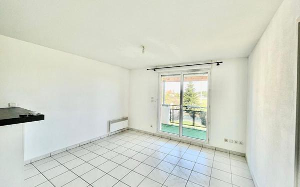 Appartement à louer    1 pièce •  La Ville-Dieu-du-Temple