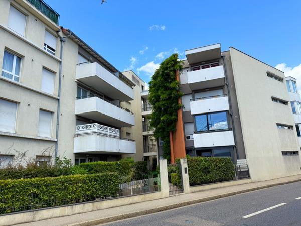 Rillieux-la-Pape (69140) RILLIEUX VILLAGE - Appartement T3 58 m²