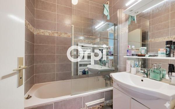 Appartement à vendre    3 pièces • 66,81 m2 Noisy-le-Grand