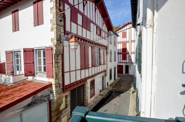 Appartement centre ville Ciboure 4 pièces 69 m² avec balcons et cellier