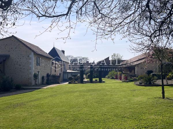 Belle demeure proche de Poitiers