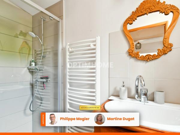 Maison au calme sur petite place – 136 m² habitables, 3 chambres, garage à Saint-Yorre (03)