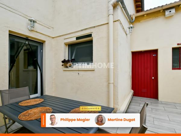 Maison au calme sur petite place – 136 m² habitables, 3 chambres, garage à Saint-Yorre (03)