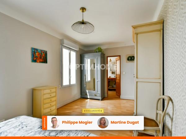 Maison au calme sur petite place – 136 m² habitables, 3 chambres, garage à Saint-Yorre (03)