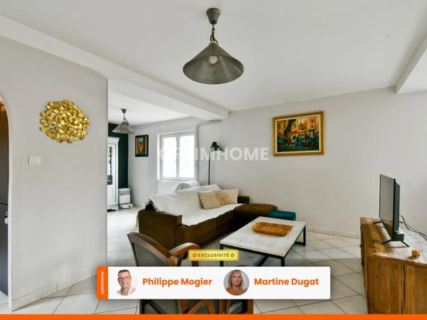 Maison au calme sur petite place – 136 m² habitables, 3 chambres, garage à Saint-Yorre (03)