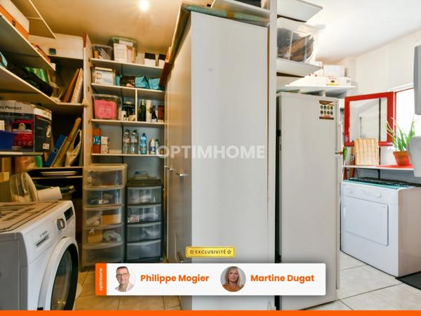 Maison au calme sur petite place – 136 m² habitables, 3 chambres, garage à Saint-Yorre (03)