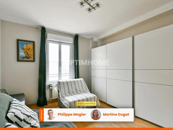 Maison au calme sur petite place – 136 m² habitables, 3 chambres, garage à Saint-Yorre (03)