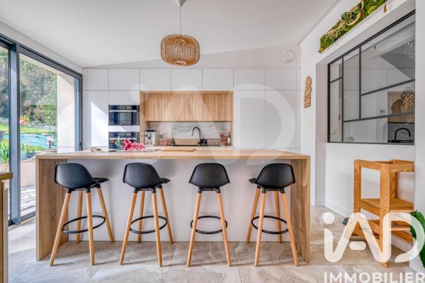 Maison à vendre 9 pièces 234 m² Montévrain
