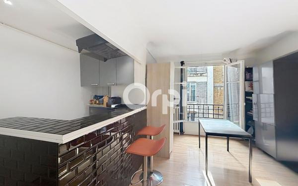 Appartement à vendre    1 pièce • 24,82 m2 Paris 15