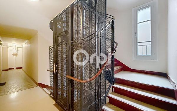 Appartement à vendre    1 pièce • 24,82 m2 Paris 15