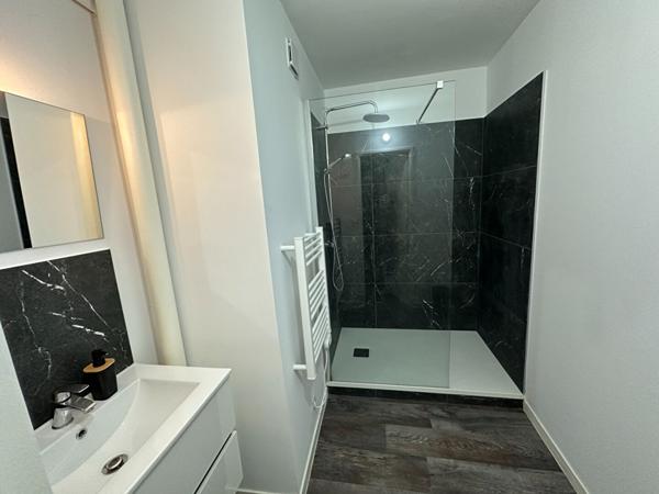 POITIERS - Appartement T5 - 90 m² - REFAIT A NEUF