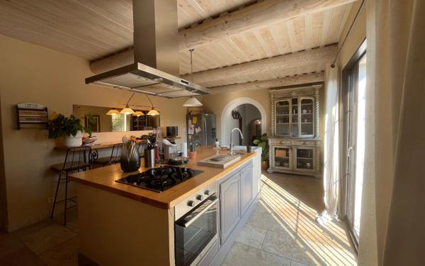 Maison à vendre    4 pièces • 137 m2 Le Thor