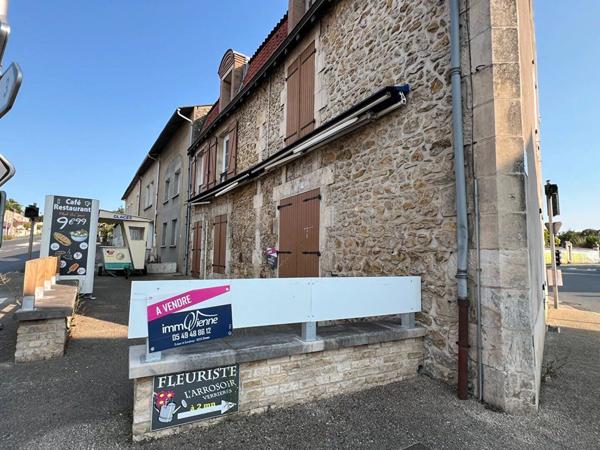 Vente Immeuble 5 pièces 147 m2 à Lhommaizé
