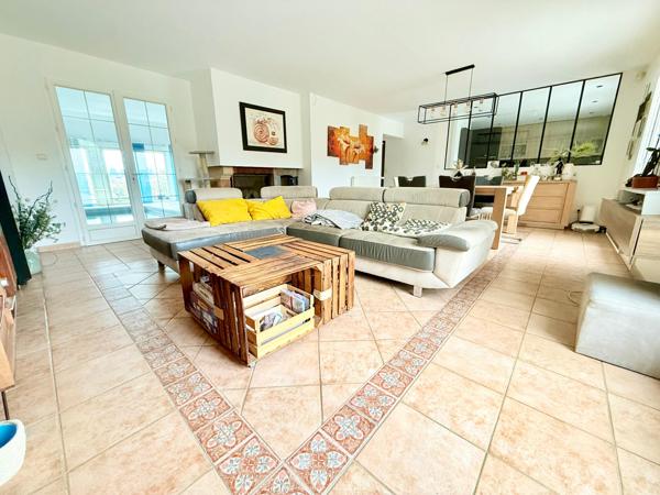 Magnifique Maison 190 m2 - 5 chambres - Piscine