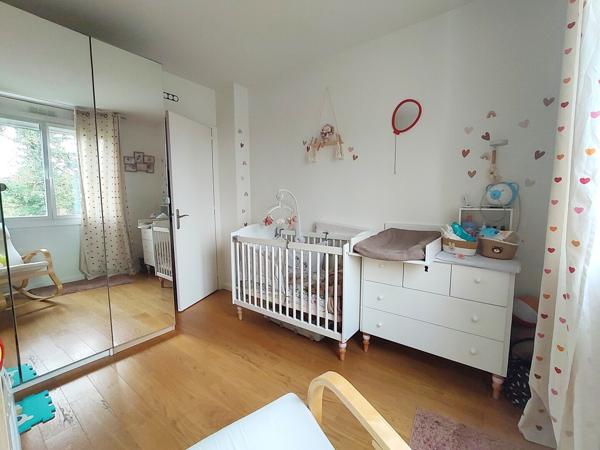 Appartement refait à neuf avec balcon plein ouest