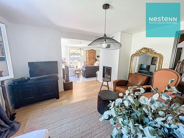 Maison contemporaine à vendre à Montbrison - 6 pièces, 4 chambres avec superbe jardin arboré