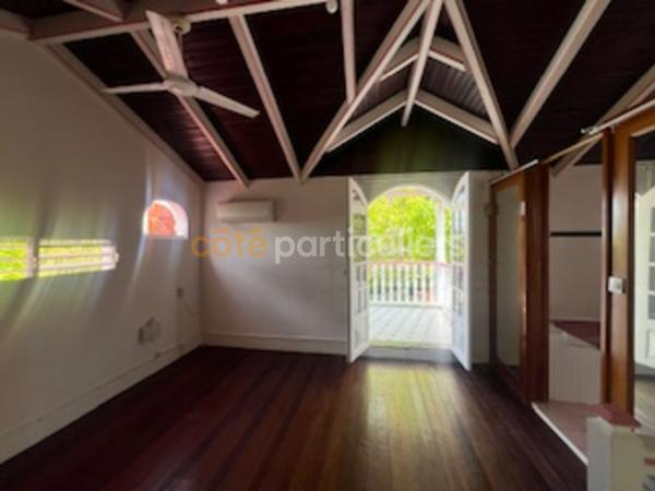Location
                Maison109 m² - 5 Pièces -
                    SAINTE ANNE (97180)