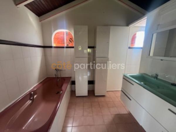 Location
                Maison109 m² - 5 Pièces -
                    SAINTE ANNE (97180)