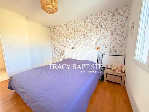 Maison familiale au calme avec jardin, piscine et garage