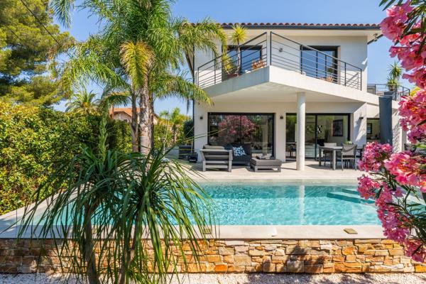 Vente Maison de luxe Sanary-sur-Mer 5 Pièces 150 m²
