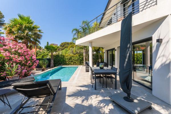 Vente Maison de luxe Sanary-sur-Mer 5 Pièces 150 m²