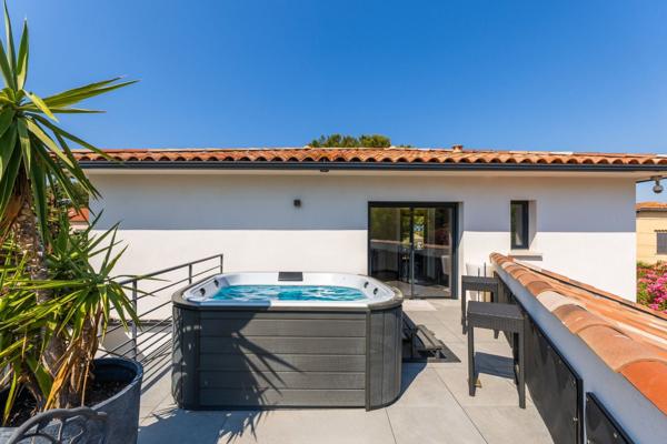 Vente Maison de luxe Sanary-sur-Mer 5 Pièces 150 m²