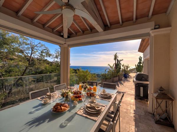 Vente Villa de luxe Les Issambres 8 Pièces 216 m²
