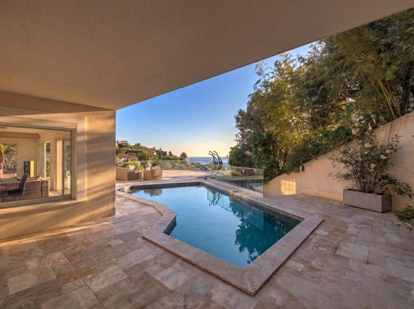 Vente Villa de luxe Les Issambres 8 Pièces 216 m²