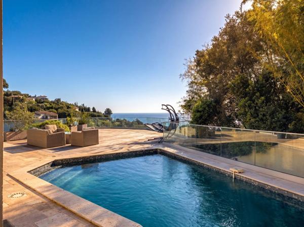 Vente Villa de luxe Les Issambres 8 Pièces 216 m²