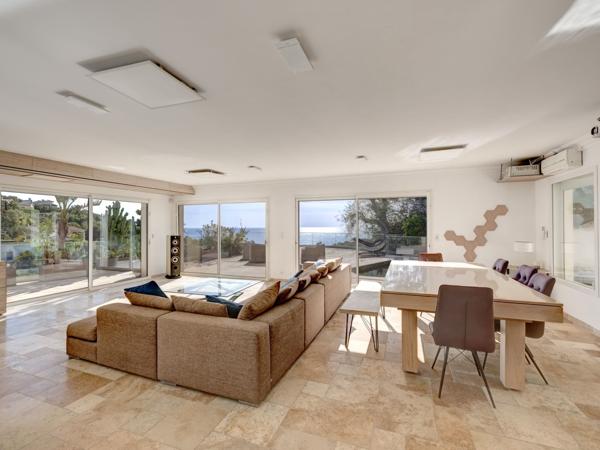 Vente Villa de luxe Les Issambres 8 Pièces 216 m²