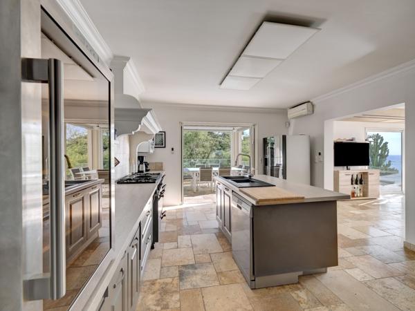 Vente Villa de luxe Les Issambres 8 Pièces 216 m²